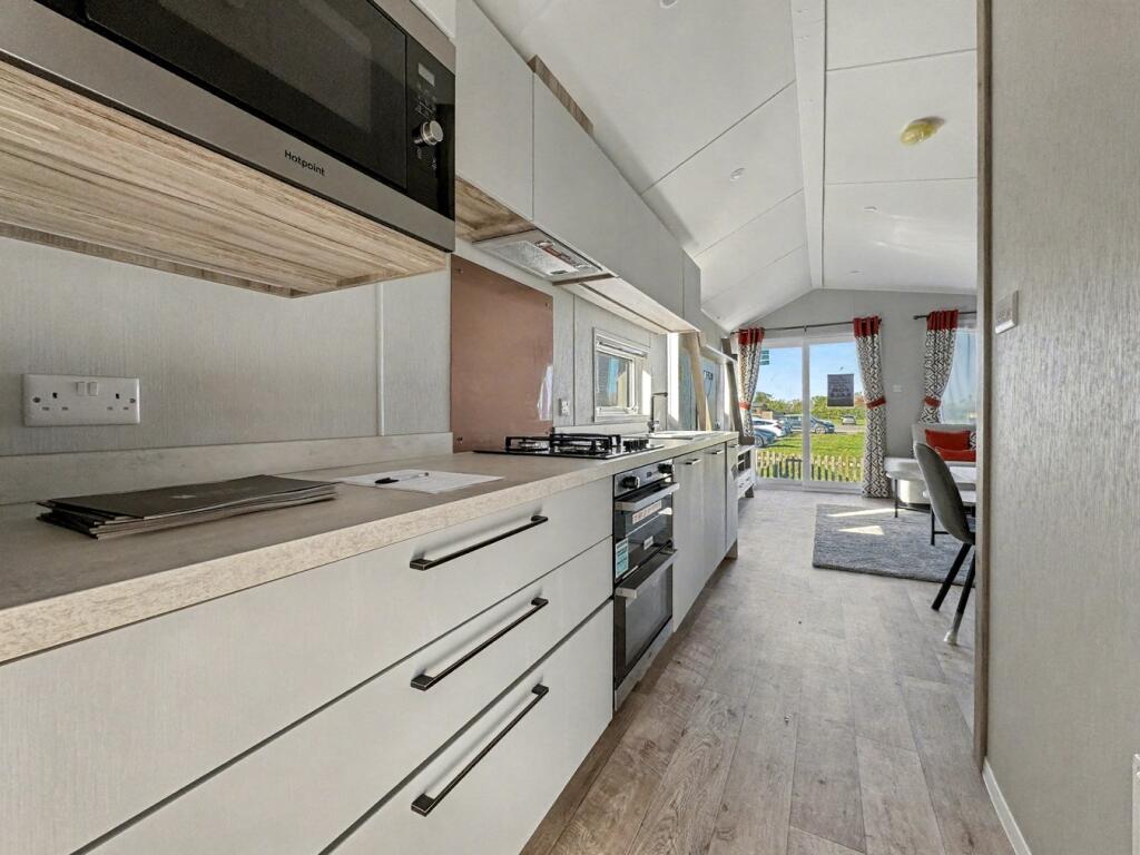 Pettaugh Road, Stonham Aspal, Stowmarket, IP14 photo 3