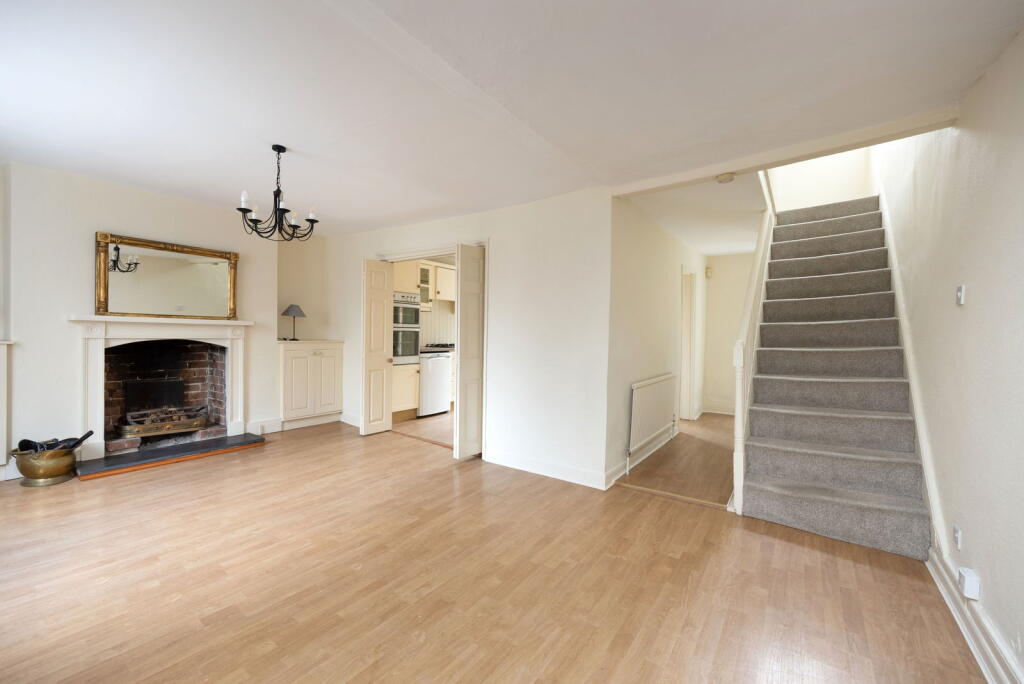 4 LANSDOWNE TERRACE photo 2