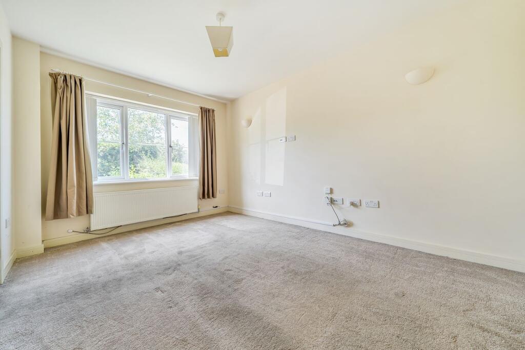 House in Luton, Sundon Park - View 5