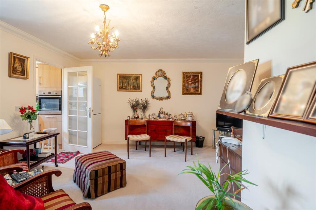 Osbourne Lodge, Bournemouth, Dorset photo 4