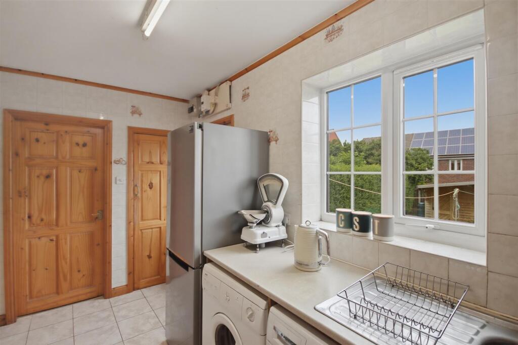 John Street, Clay Cross, S45 photo 2