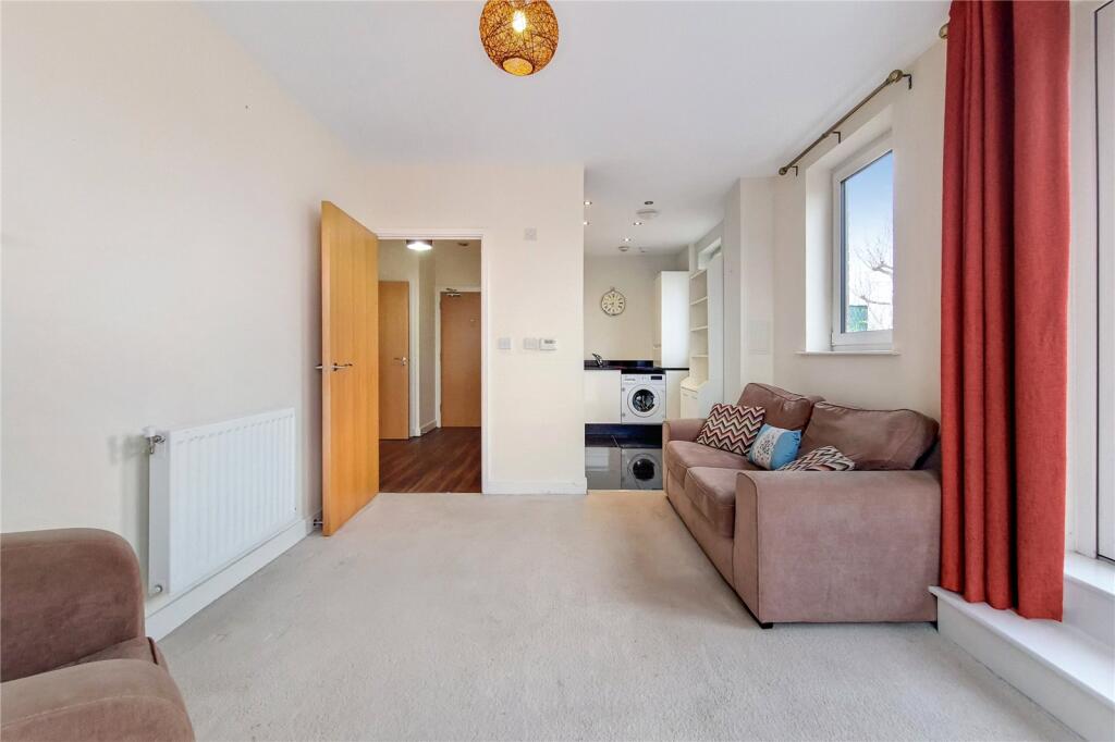 Apartment in London - View 5