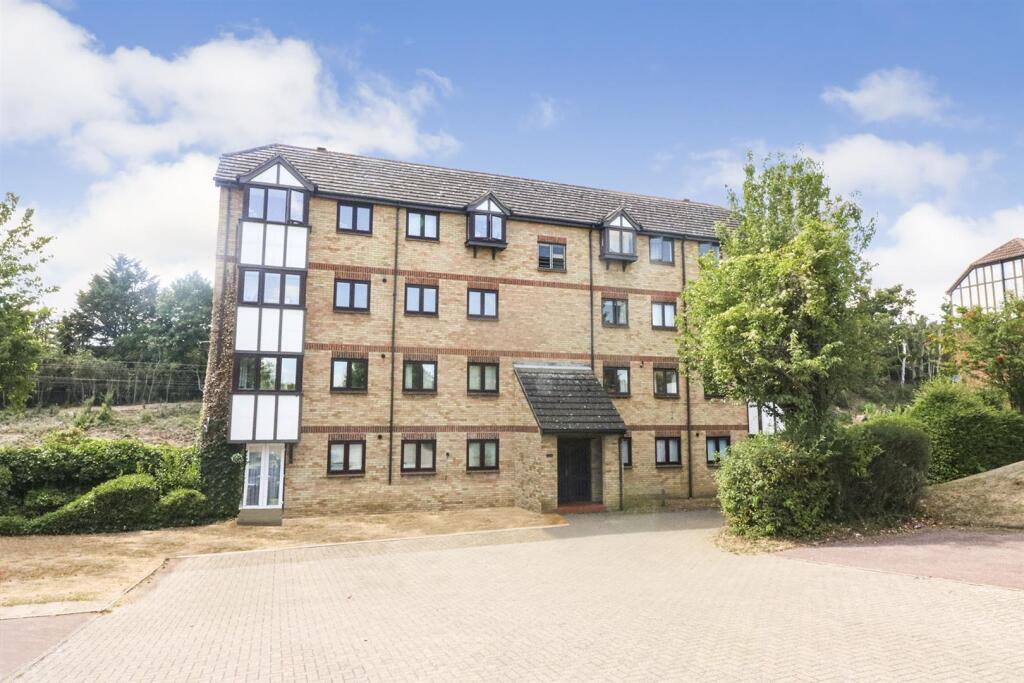 Kerr Close, Knebworth, SG3 photo 2