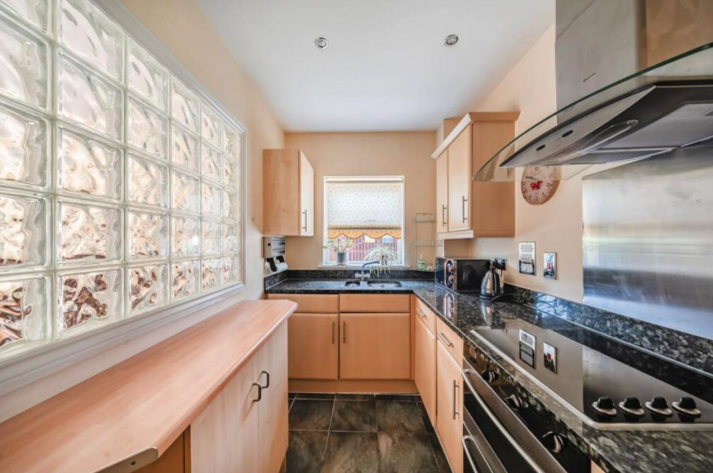 Main image of property: Stonegrove, Edgware