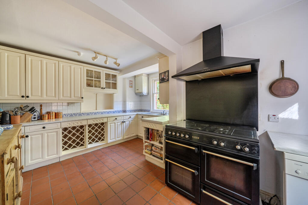 House in Guildford - View 3