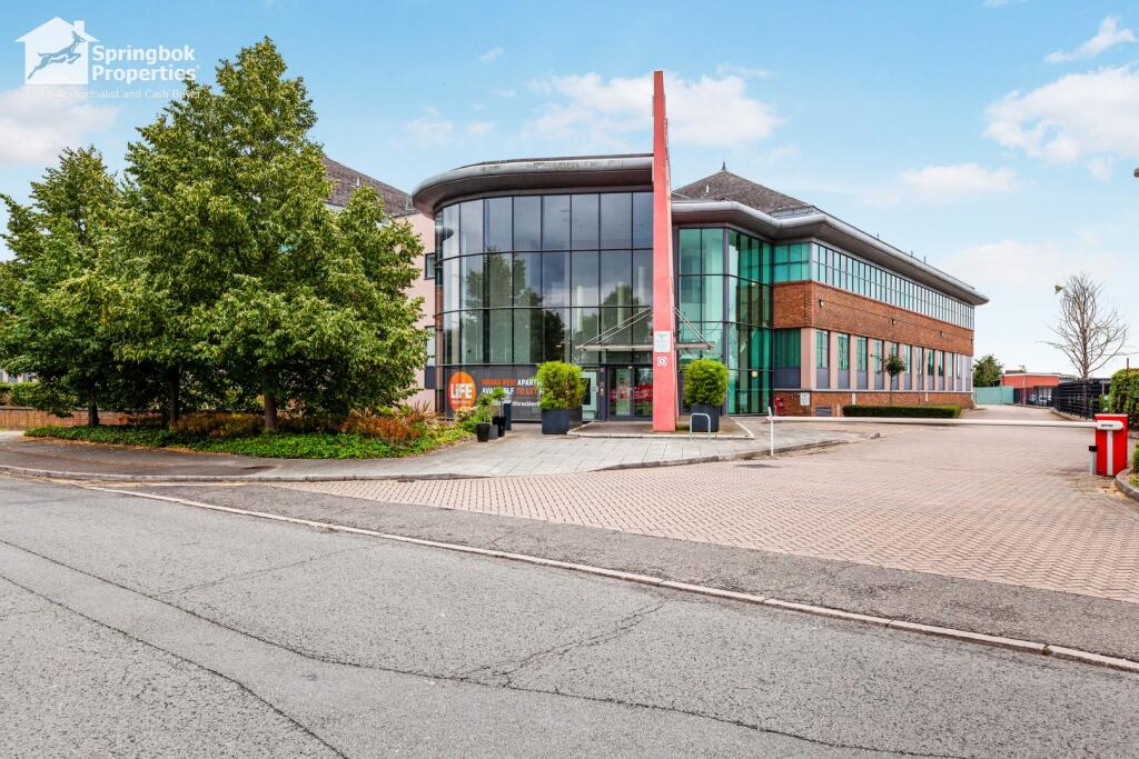 1-bed flat on Atria House, 219 Bath Road, Slough, Berkshire, £170,000