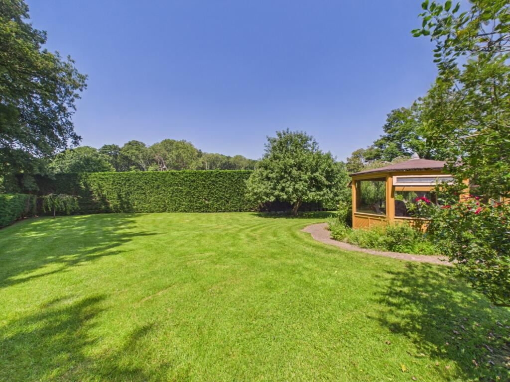 Badminton Road, Coalpit Heath, Bristol, BS36 photo 4