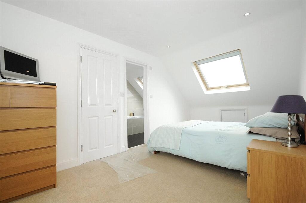 3 bedroom maisonette for rent