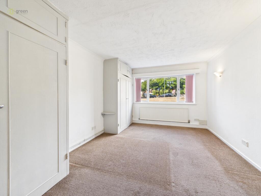 Apartment in Birmingham, Sutton Coldfield - View 4