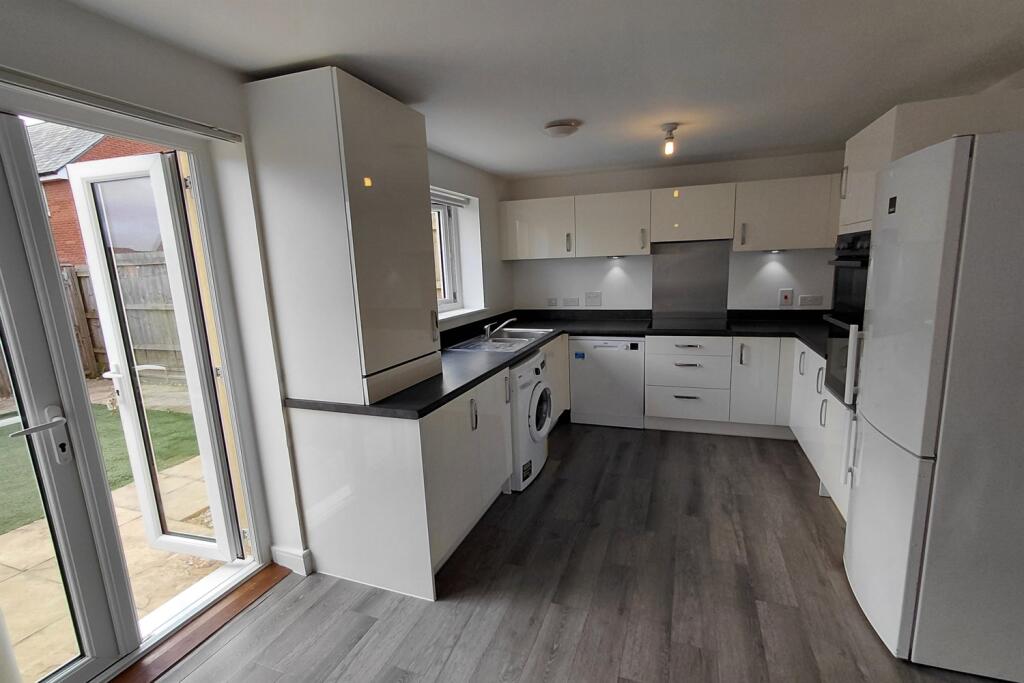 House in Exeter, Cranbrook - View 3