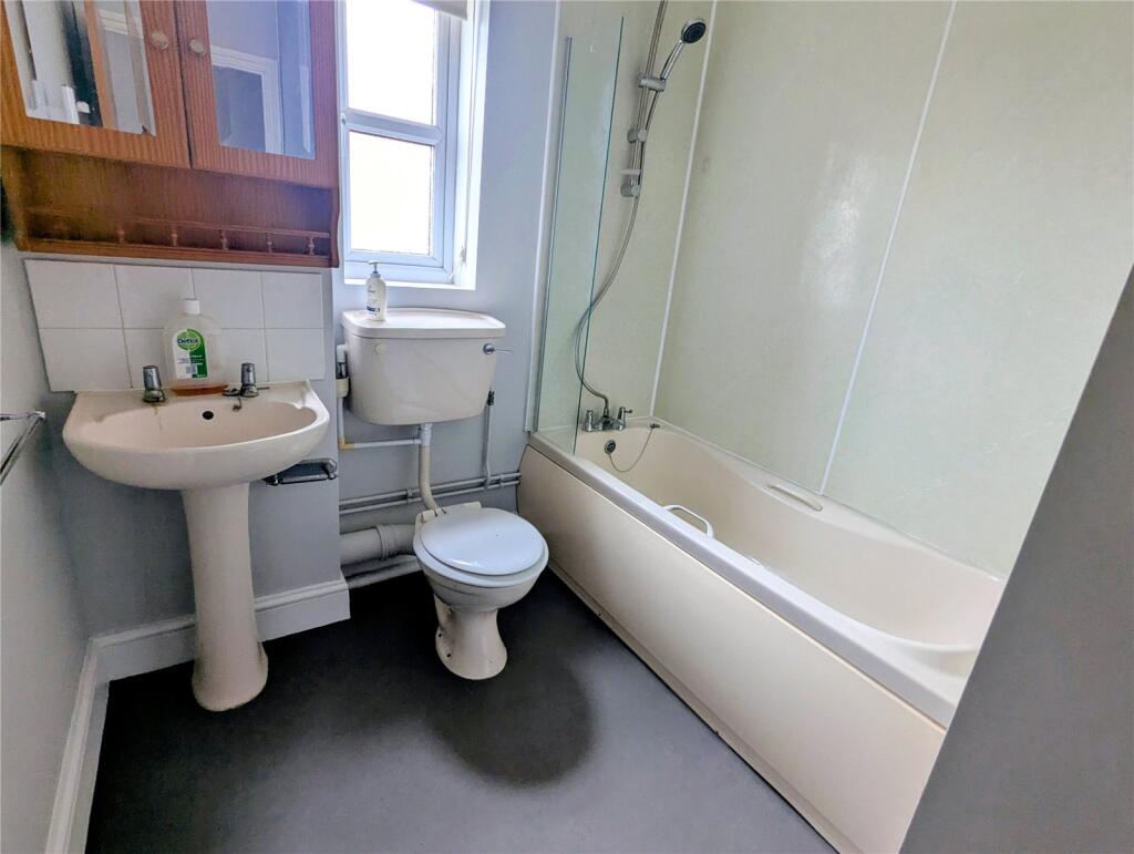 Apartment in East Suffolk, Grange Farm, Kesgrave - More