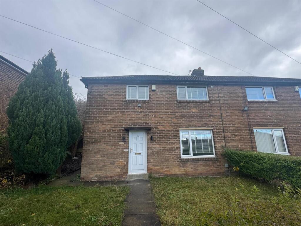 Main image of property: Barrington Parade, Gomersal, Cleckheaton