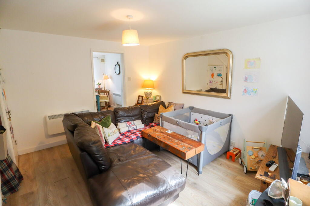House in Swindon - View 5