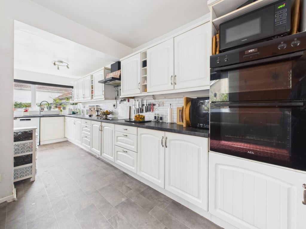 Brighton Road, Weston-Super-Mare, BS23 photo 3