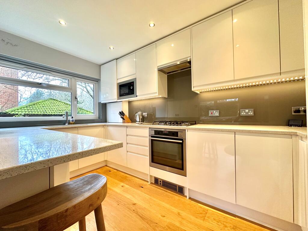 Main image of property: Brackendale Court, BR3