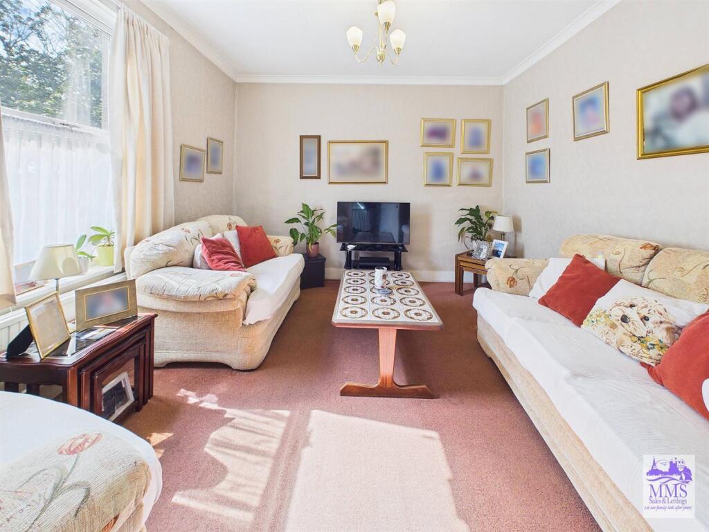 House in Strood, Medway - More