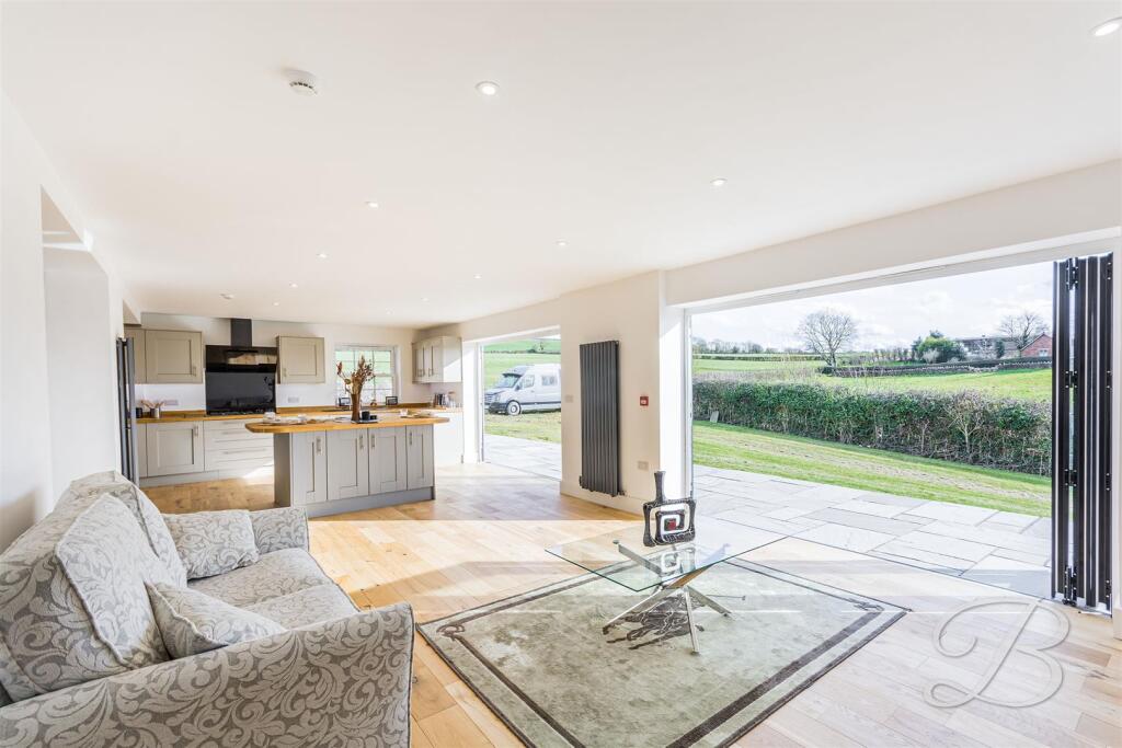 House in Bolsover, Oxcroft, Old Bolsover - View 5