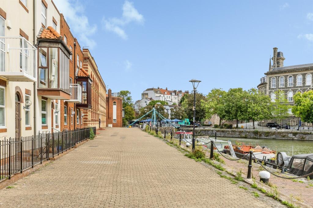 House in Bristol, Wapping Wharf, Southville - View 3
