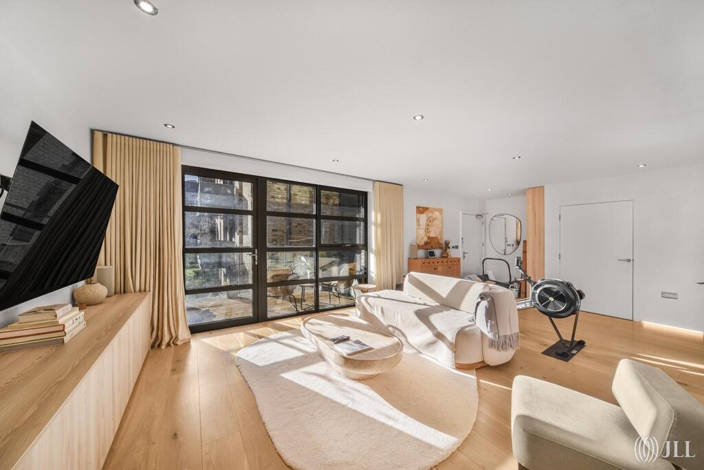 Main image of property: Alwen Court London SE1