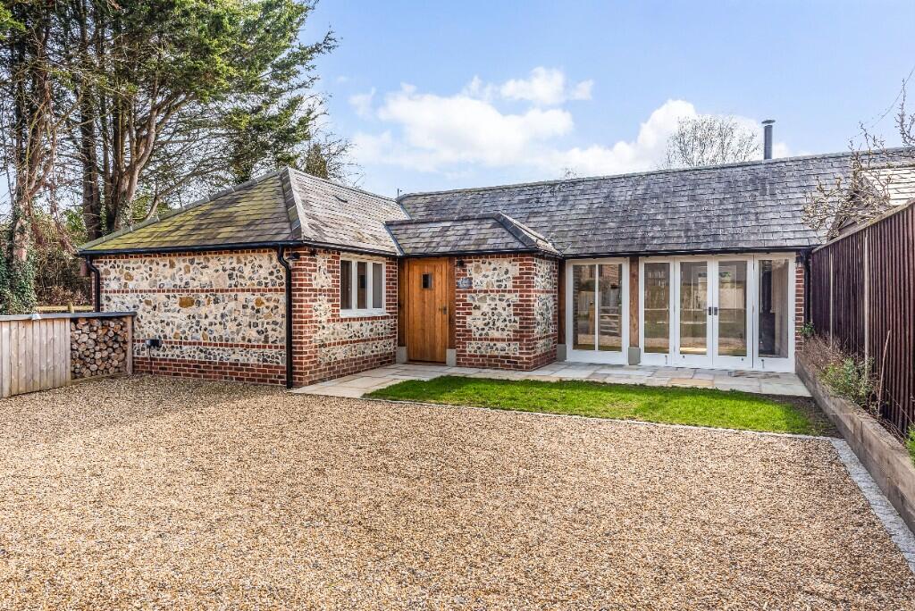 Main image of property: North Barn, Hoe Lane, Flansham, Felpham, West Sussex PO22 8NT