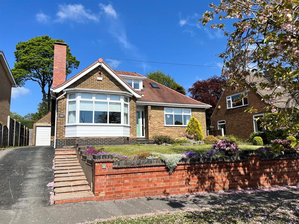 Main image of property: Braids Walk, Kirk Ella, Hull