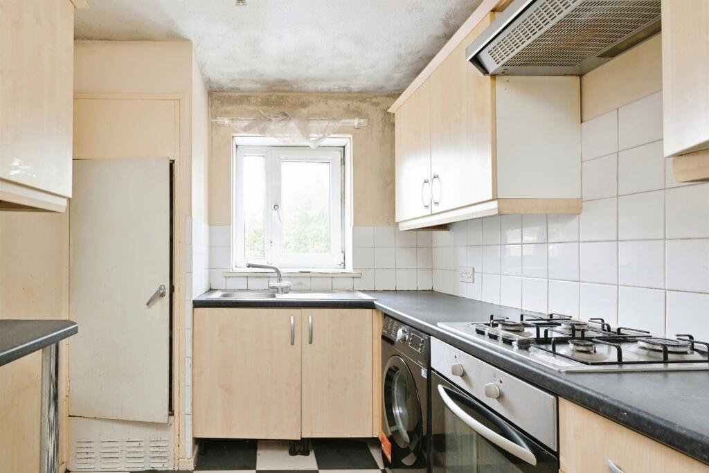 Apartment in Northampton, West Northamptonshire - View 5