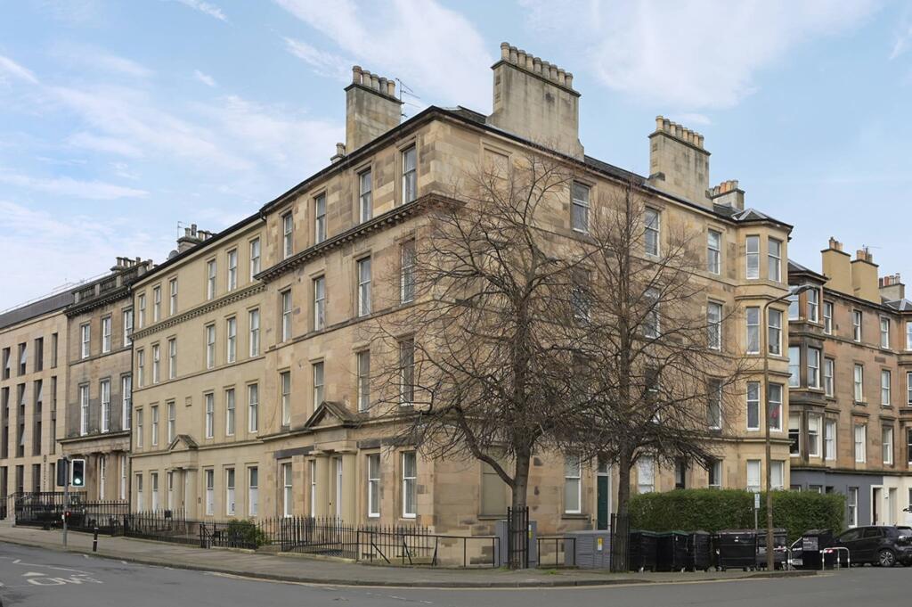 Main image of property: 32A Hillside Street, Edinburgh, EH7 5HB