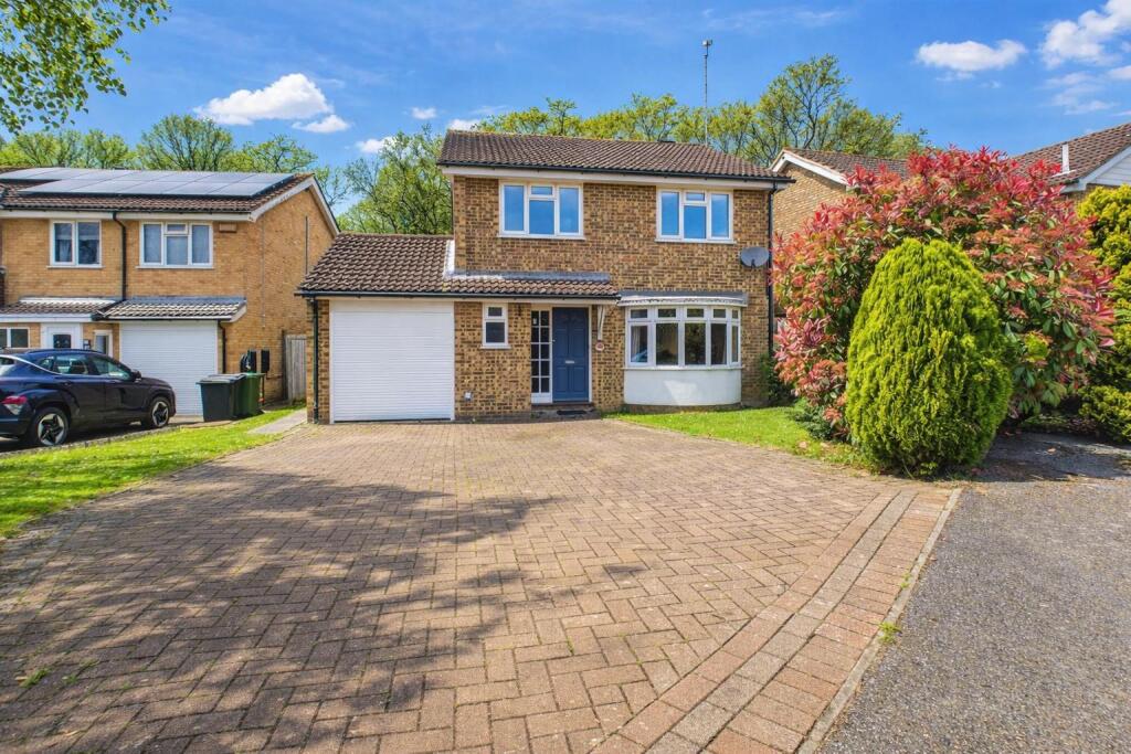 Main image of property: Fontwell Avenue, Bexhill-On-Sea