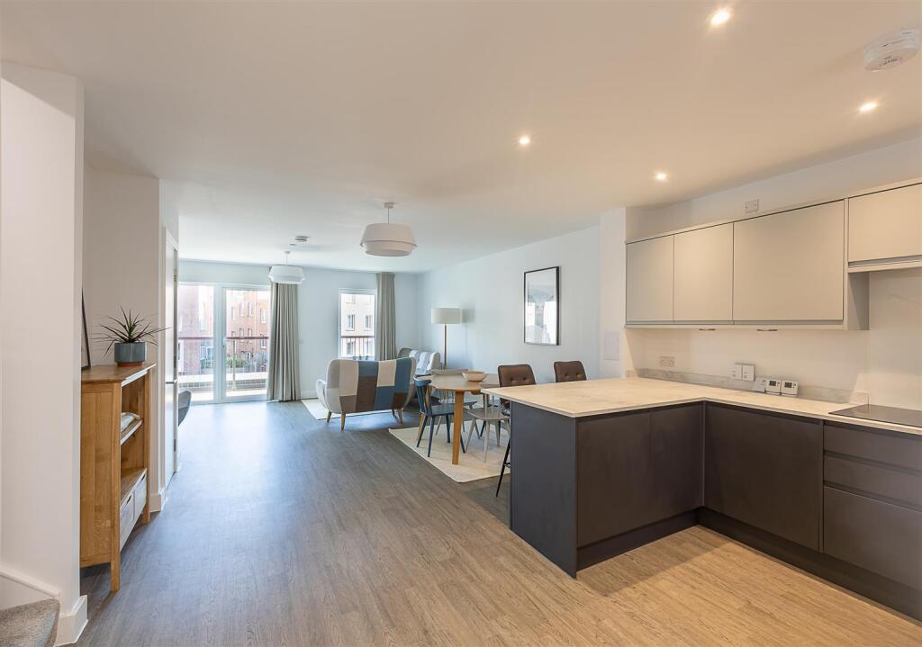 Apartment in Newcastle upon Tyne, Battle Field - More