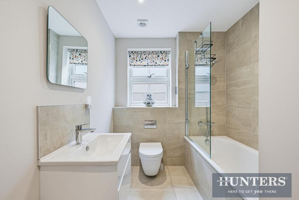 House in Mole Valley, Surrey - View 5