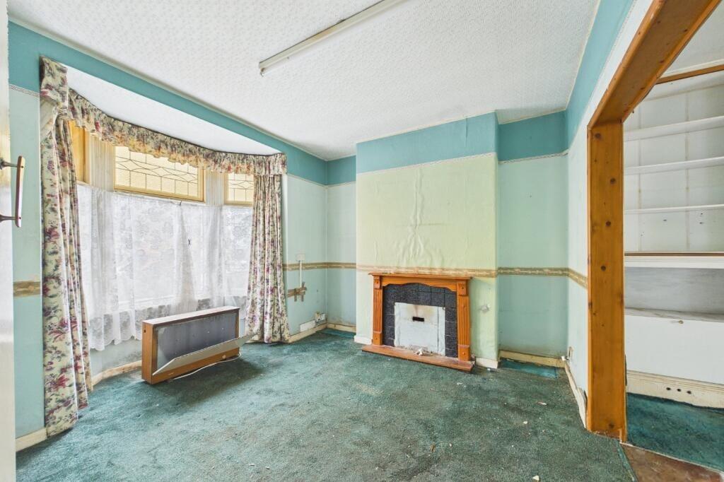 House in St Helens, Portico, Thatto Heath - View 3