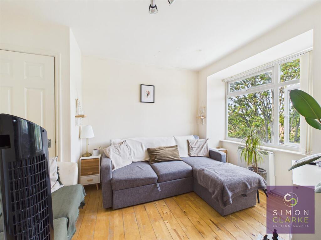 Apartment in London - View 3
