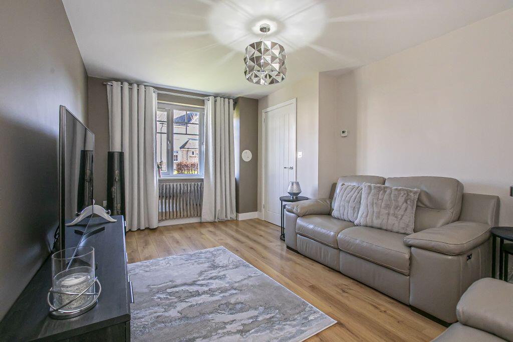 30 Middlebank Rise, Dunfermline, KY11 8LH photo 4