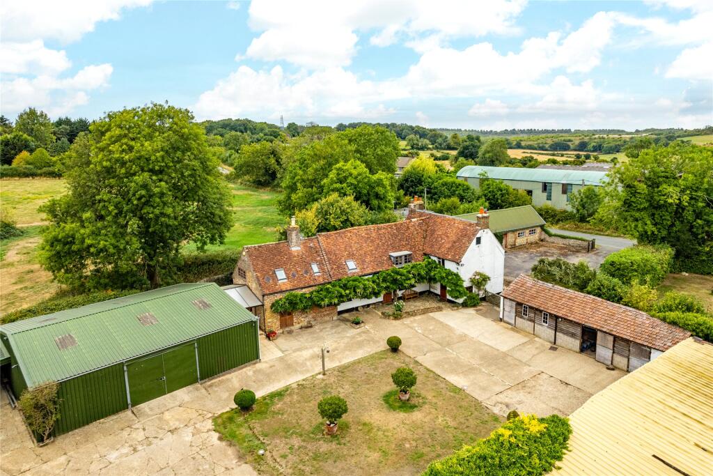4-bed house on Common Road, Kensworth, Dunstable, Bedfordshire, LU6, £1,425,000