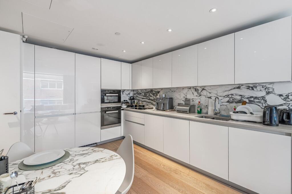 Apartment in London - View 4