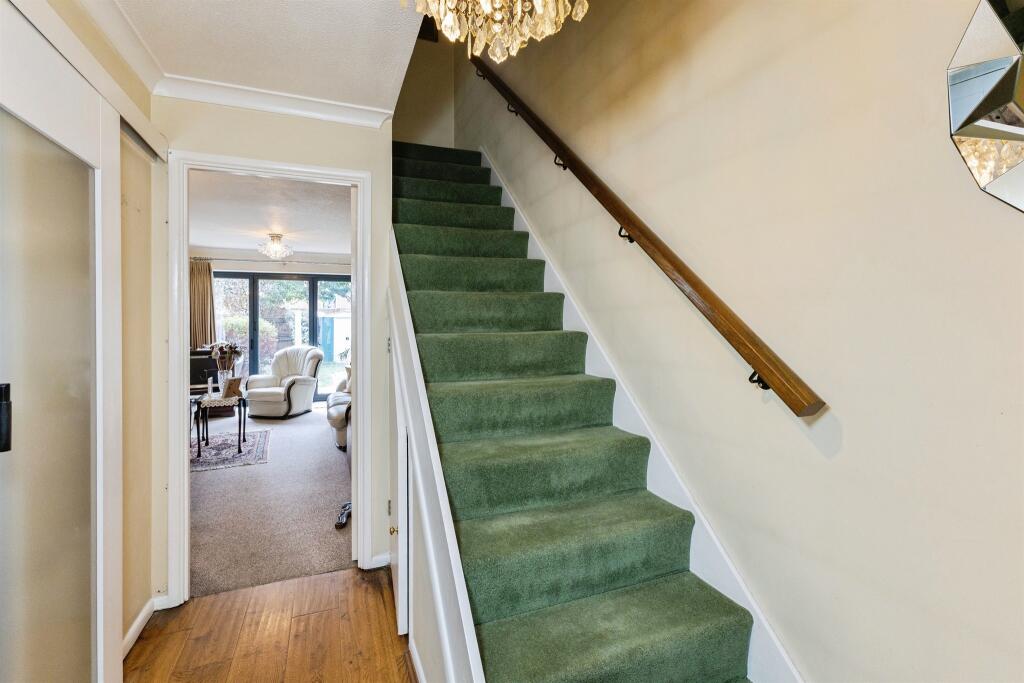 House in Reading, Earley - More