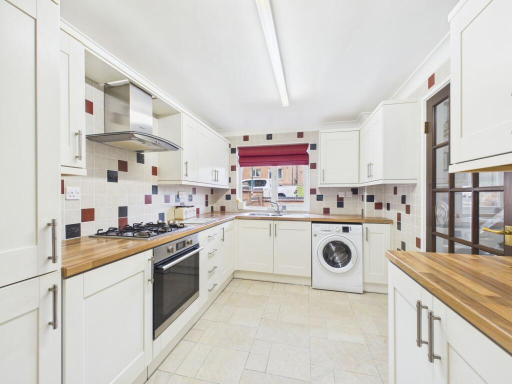 Curlew Close, Nottingham - View 2