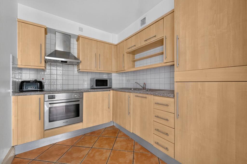 Apartment in London - View 4