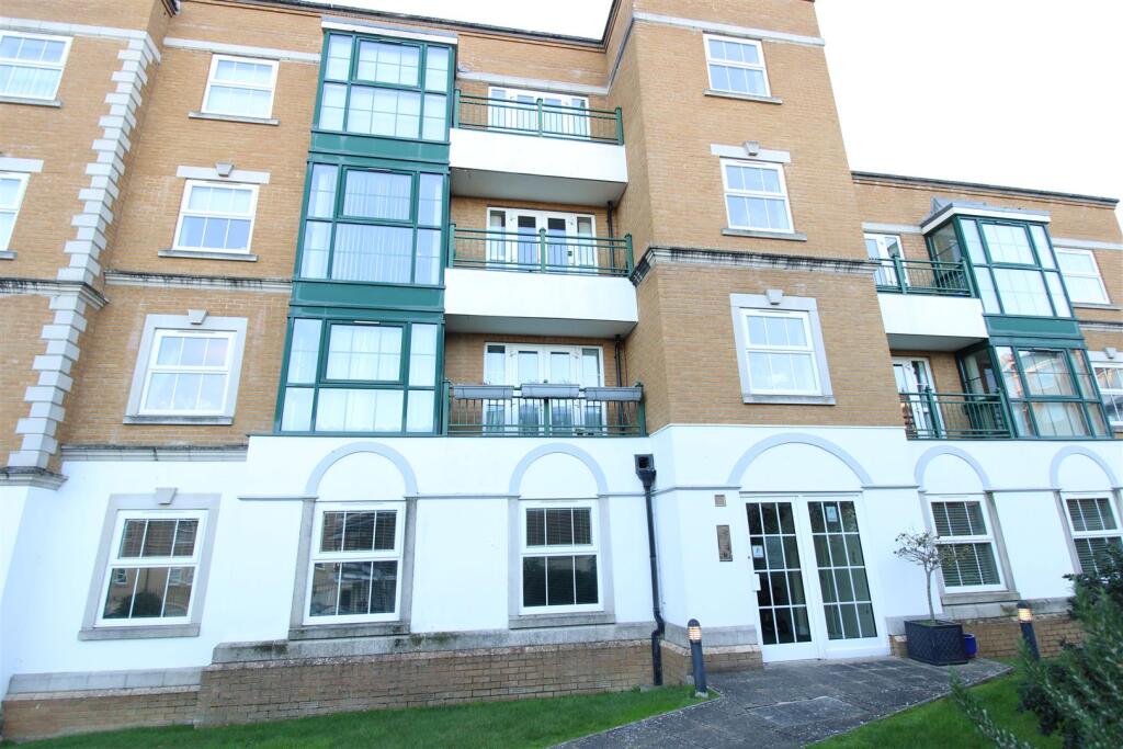 Main image of property: Medina Gardens, Cowes