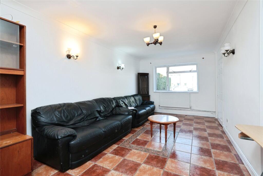 Main image of property: The Frithe, Slough, Berkshire, SL2