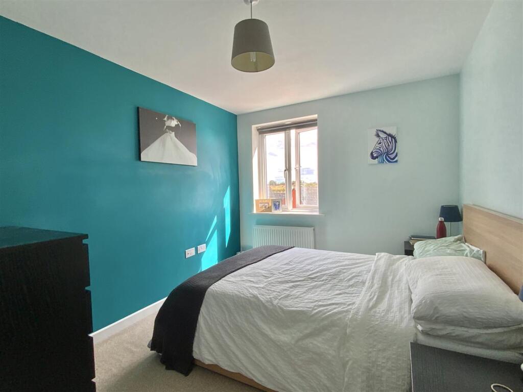 Apartment in Milton Keynes, Fairfields - View 5