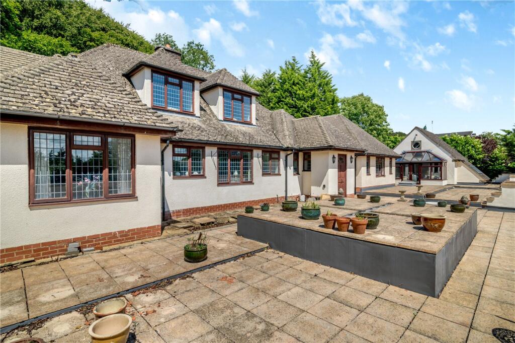 Cheltenham Road, Painswick, Stroud, Gloucestershire, GL6 photo 2