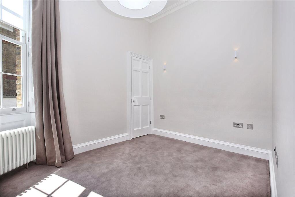 Apartment in London - More