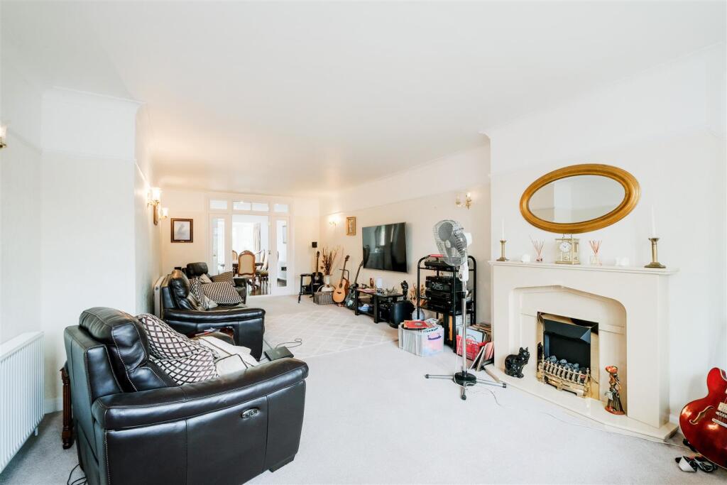 House in London - View 5
