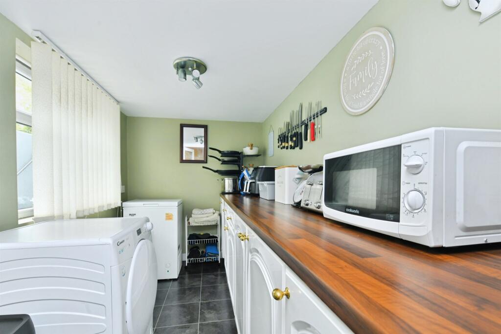 House in Plymouth, Manadon - More
