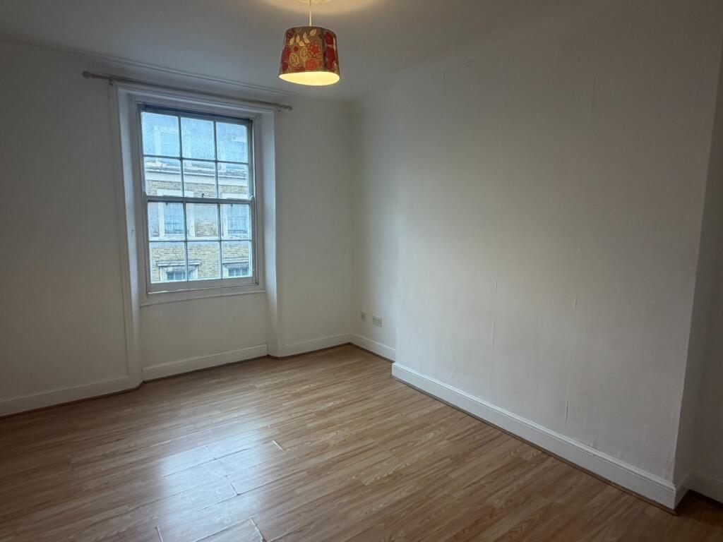 Apartment in Dartford - View 5