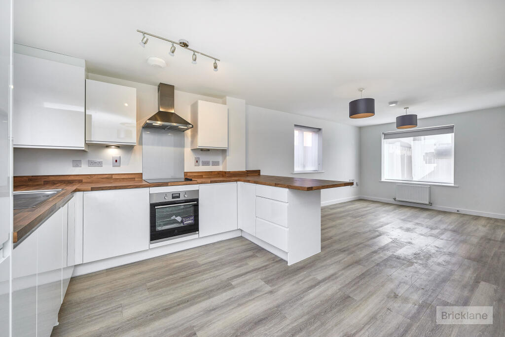 House in Chelmsford - More