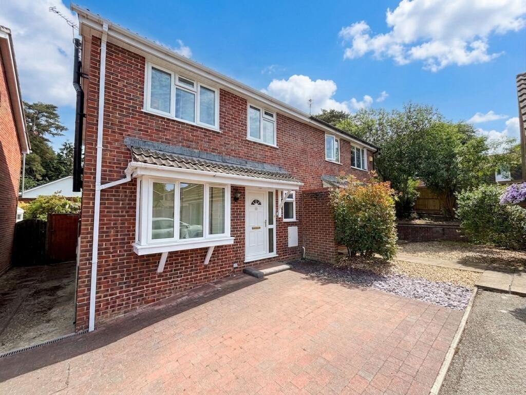 3-bed semi-detached on Alder Drive, Alderholt, SP6, £349,950