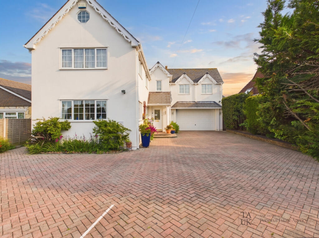 Main image of property: Havant Road, Hayling Island, PO11