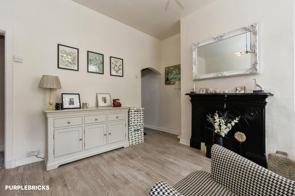 House in Tameside, Greater Manchester - More